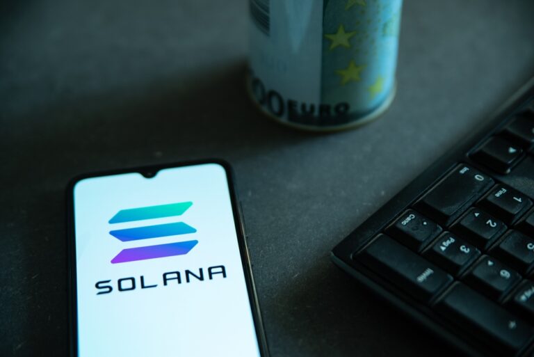 Solana (SOL) Drops 15% amid Congestion News, Losing 40% in One Week